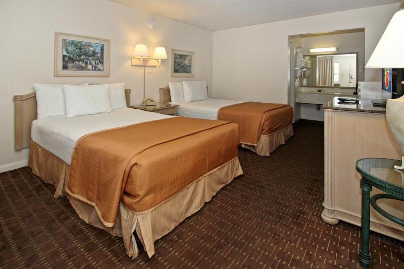 Hotel Super 8 By Wyndham Kissimmee/Maingate/Orlando Area Celebration Exterior foto