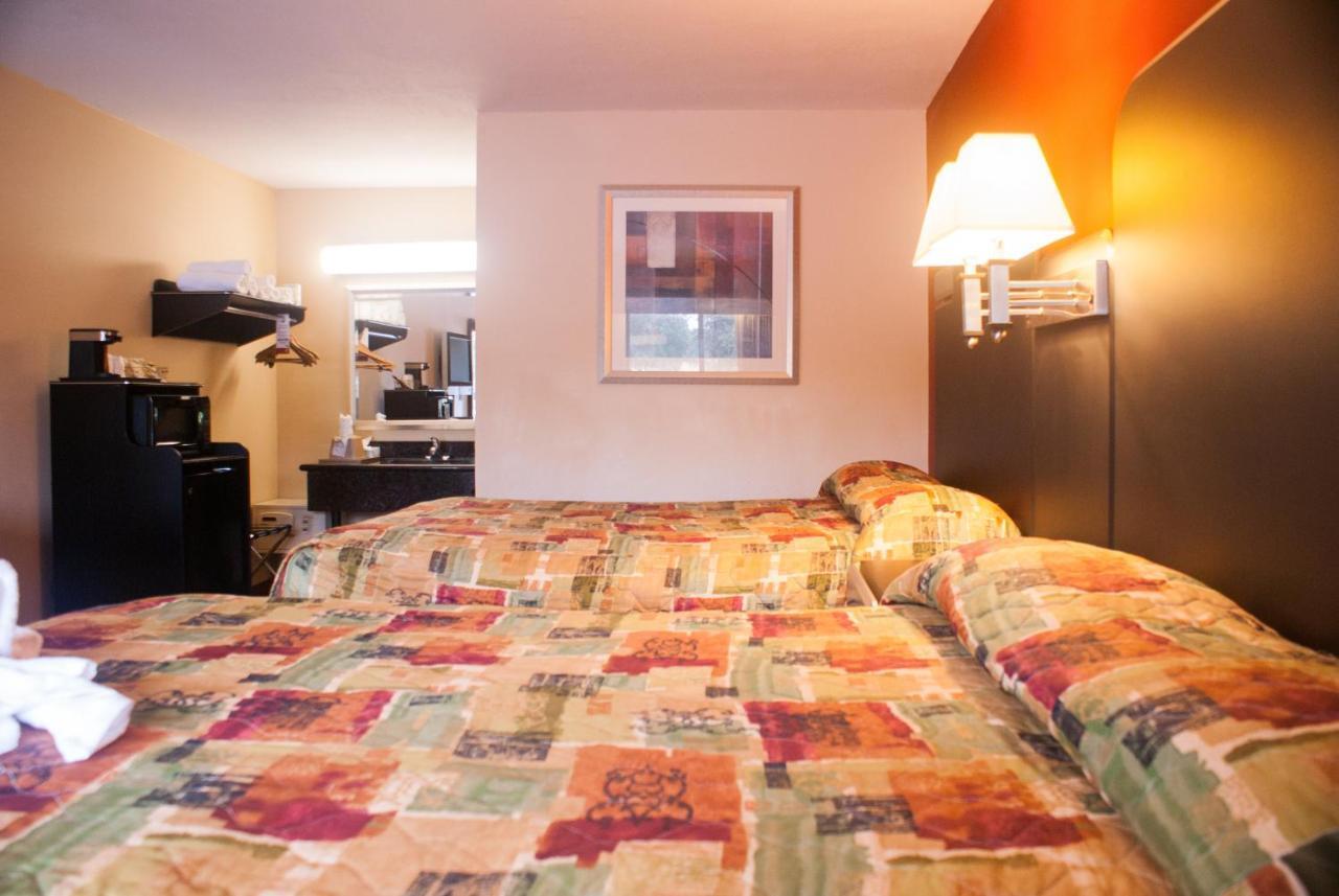 Hotel Super 8 By Wyndham Kissimmee/Maingate/Orlando Area Celebration Habitación foto